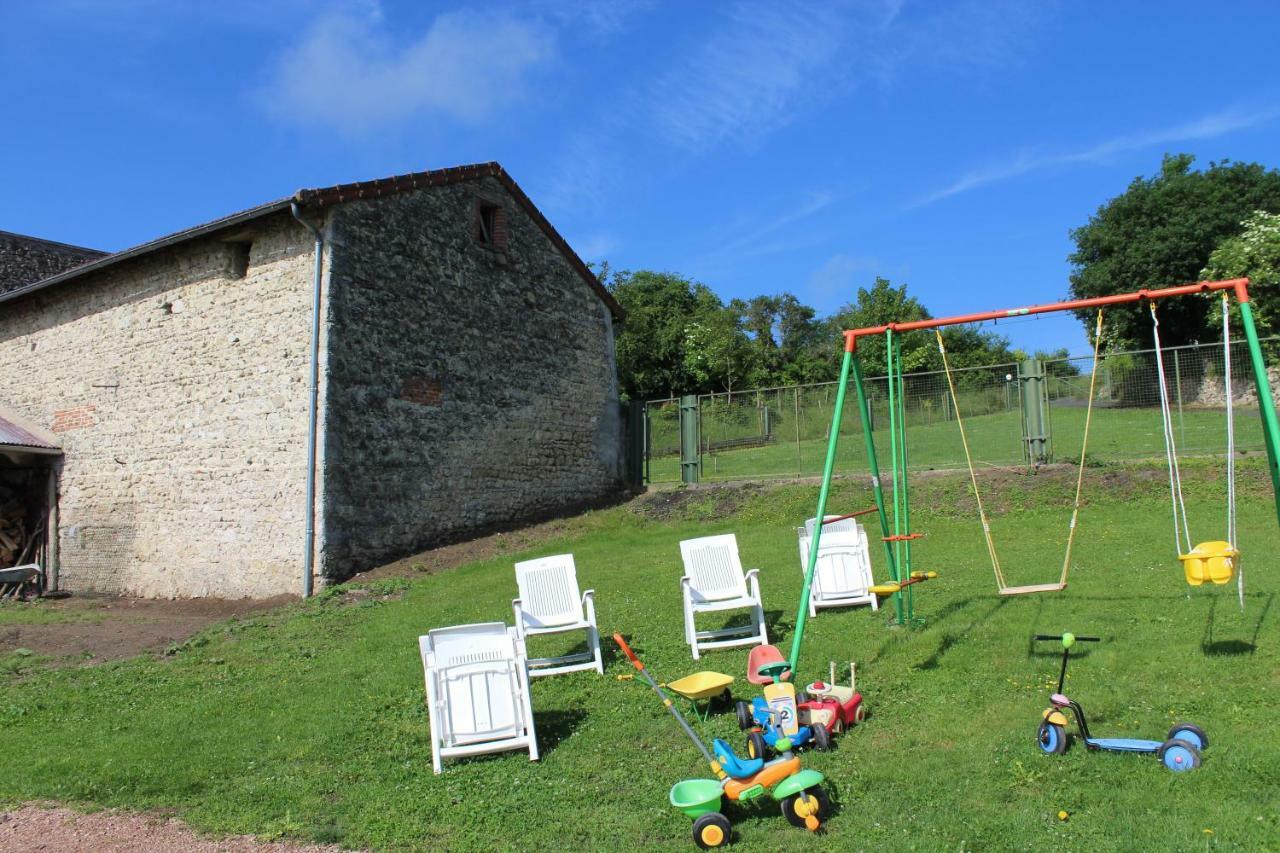 "Les Monnats" Gite 8 Personnes A La Campagne Chaptuzat Exterior foto