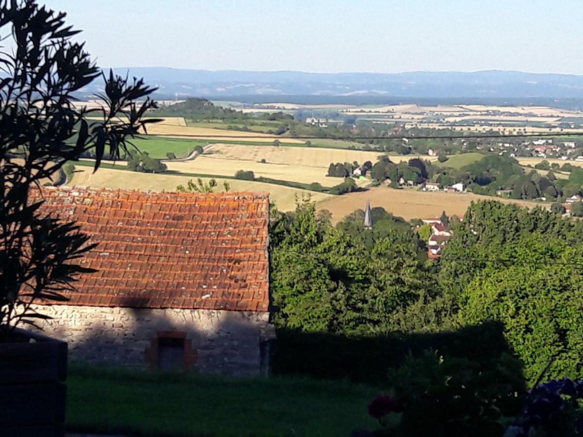 "Les Monnats" Gite 8 Personnes A La Campagne Chaptuzat Exterior foto